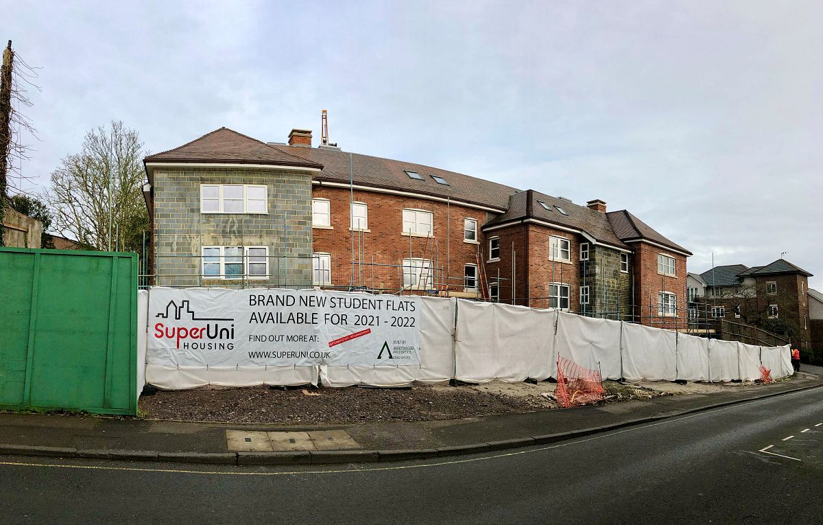 Winchester University Student SuperUni